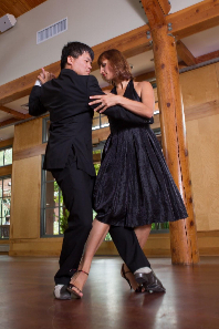 tango dancers